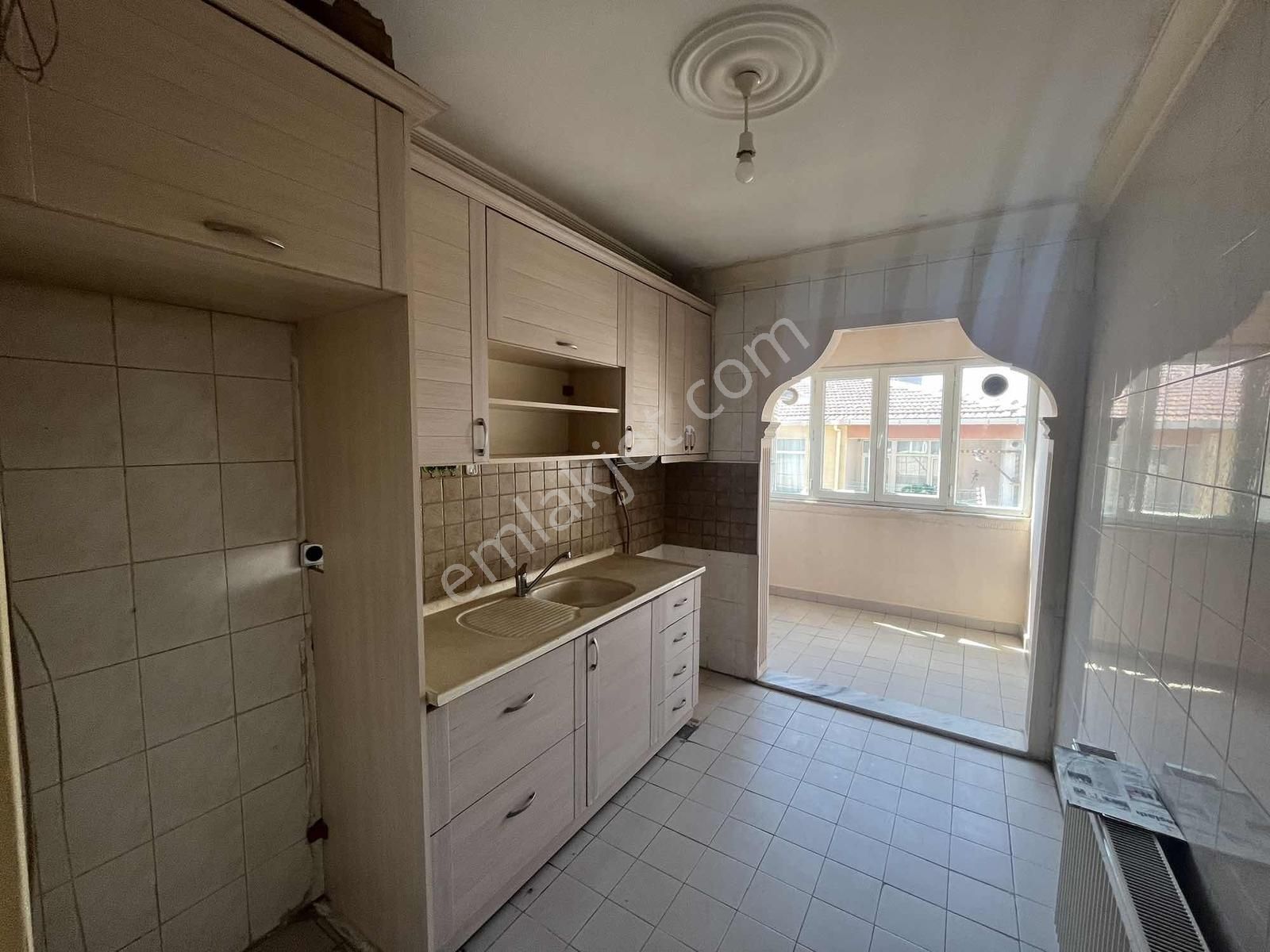 Kiralık Daire Gültepe Mahallesinde 2+1 - Görsel 3