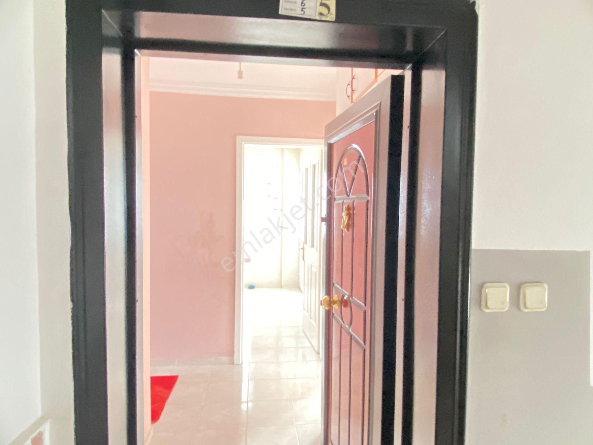 Kuşadası Kirazlı Yolu Geniş Ve Ferah 2+1 Kiralık Daire - Görsel 24
