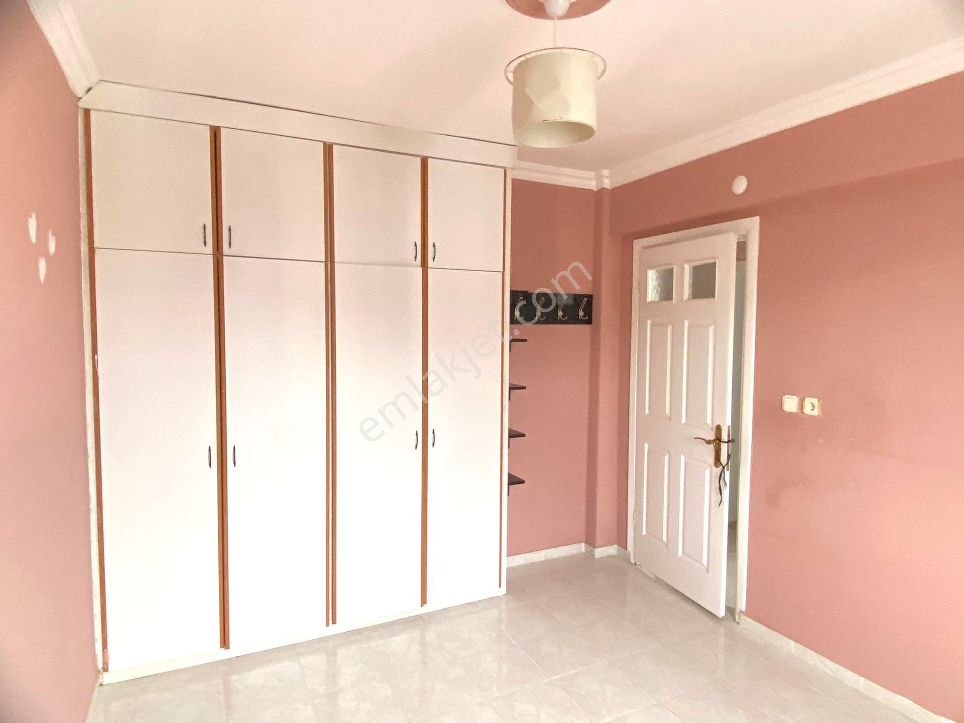 Kuşadası Kirazlı Yolu Geniş Ve Ferah 2+1 Kiralık Daire - Görsel 10