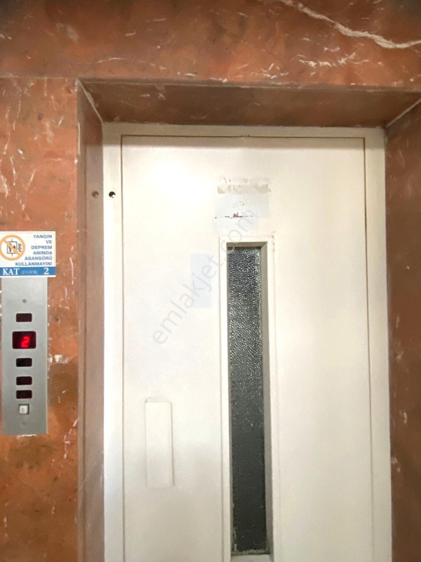 Kuşadası Kirazlı Yolu Geniş Ve Ferah 2+1 Kiralık Daire - Görsel 25
