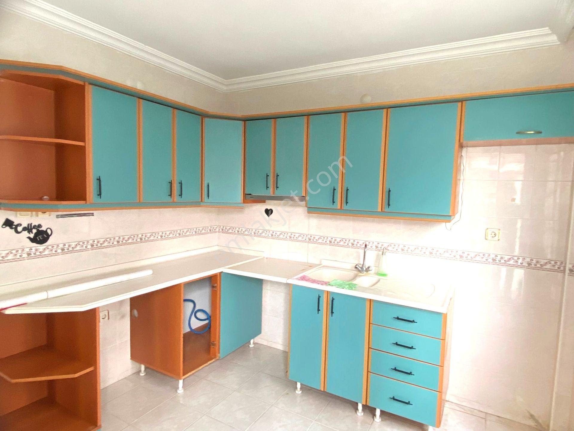 Kuşadası Kirazlı Yolu Geniş Ve Ferah 2+1 Kiralık Daire - Görsel 9