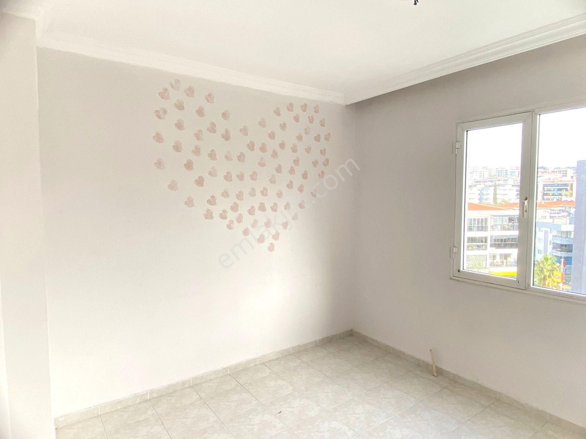 Kuşadası Kirazlı Yolu Geniş Ve Ferah 2+1 Kiralık Daire - Görsel 14