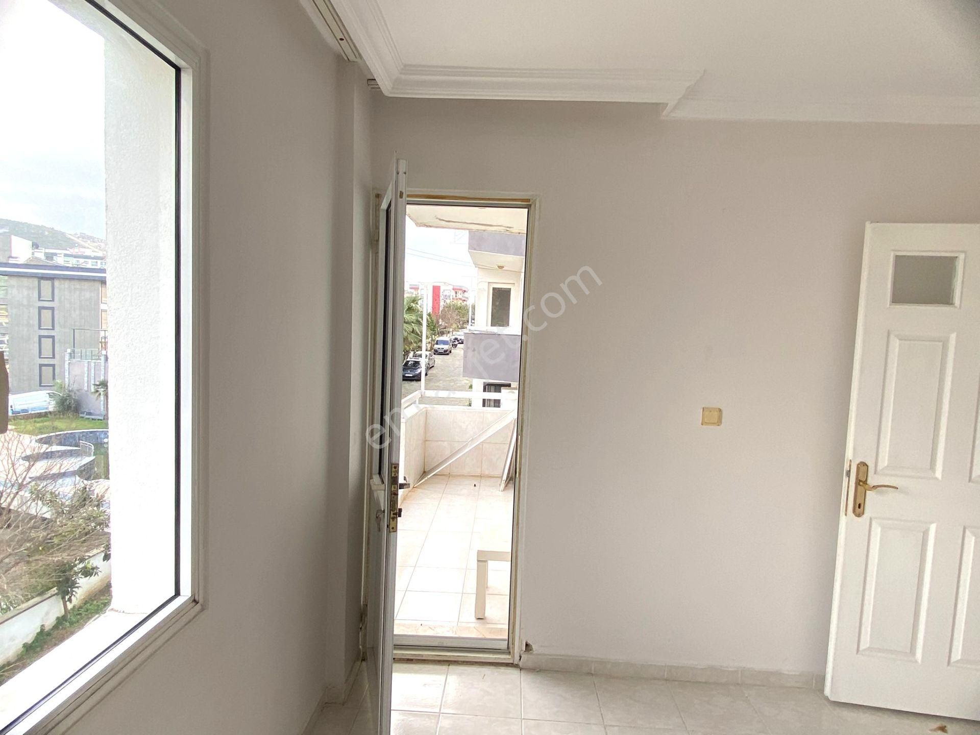 Kuşadası Kirazlı Yolu Geniş Ve Ferah 2+1 Kiralık Daire - Görsel 15