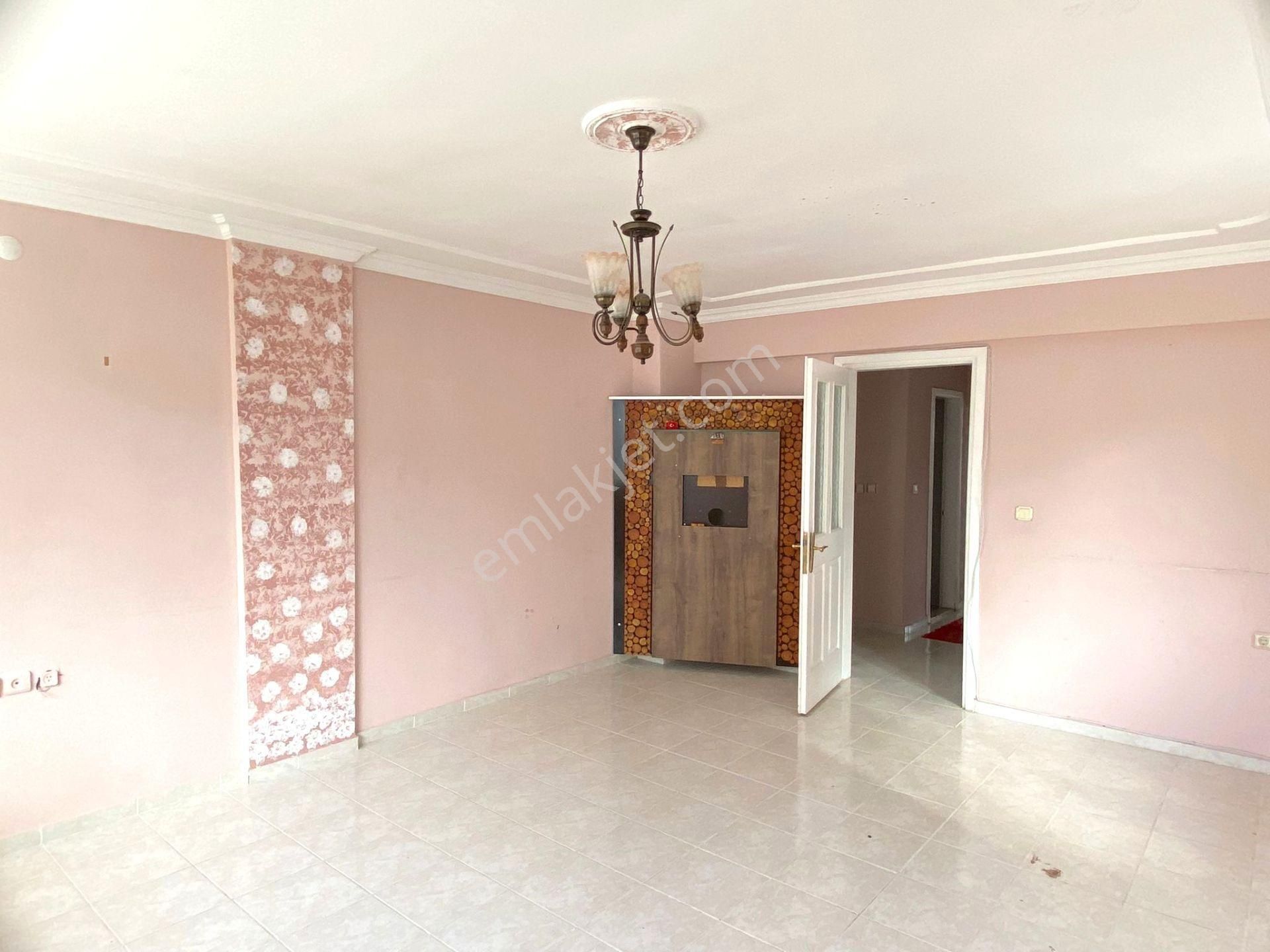 Kuşadası Kirazlı Yolu Geniş Ve Ferah 2+1 Kiralık Daire - Görsel 2