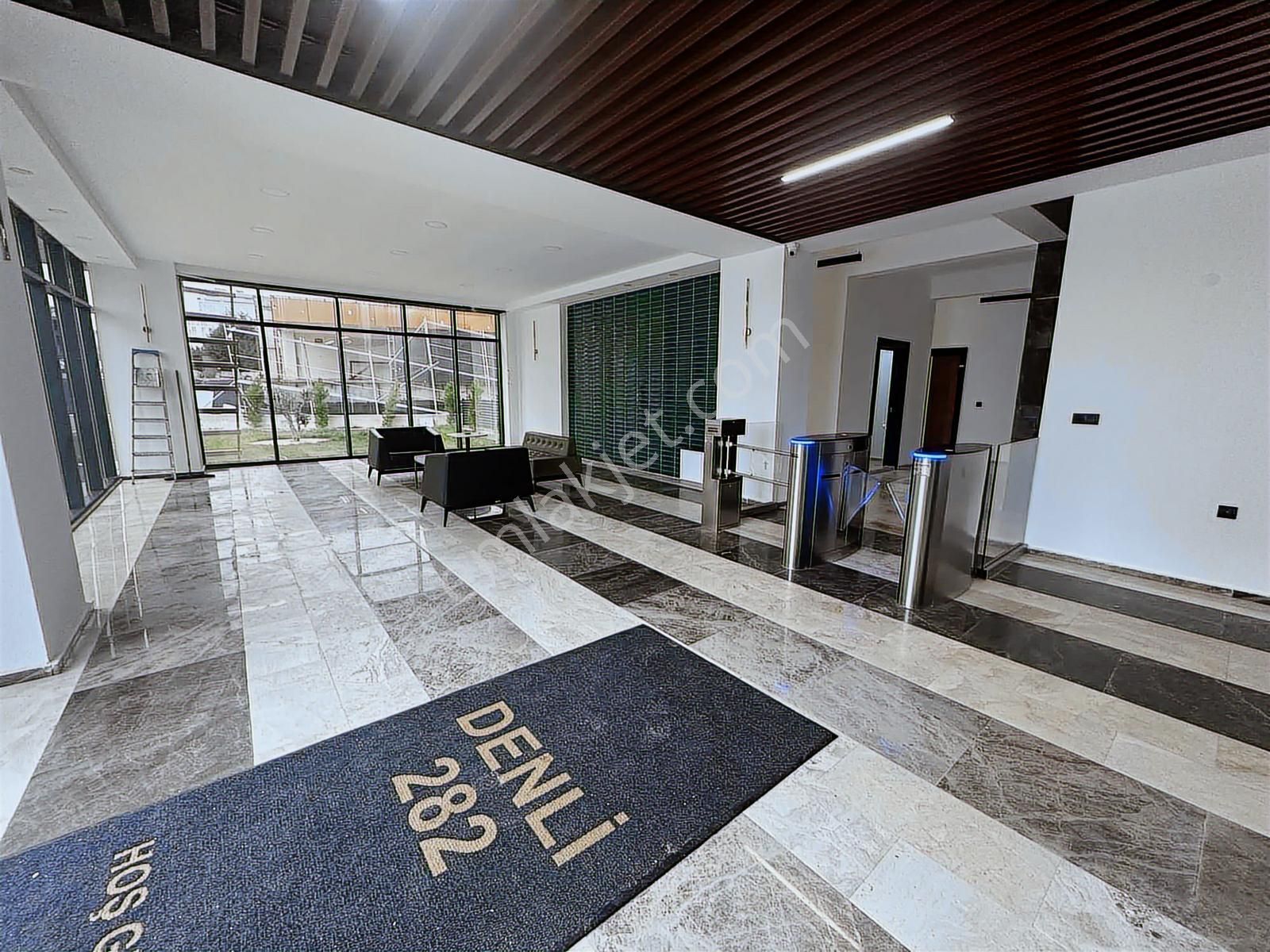 Alipaşa Mahallesinde 1+1 Satılık Home Ofis İşyeri