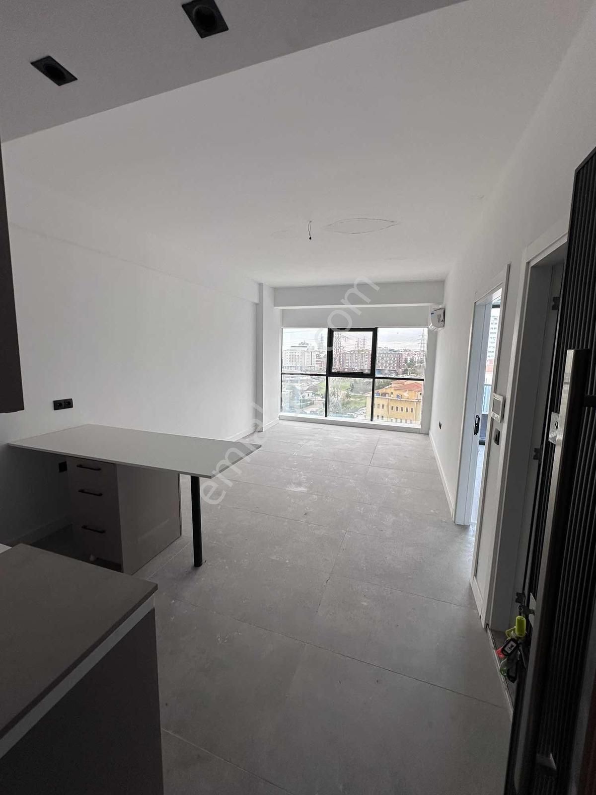 Alipaşa Mahallesinde 1+1 Satılık Home Ofis İşyeri - Görsel 6