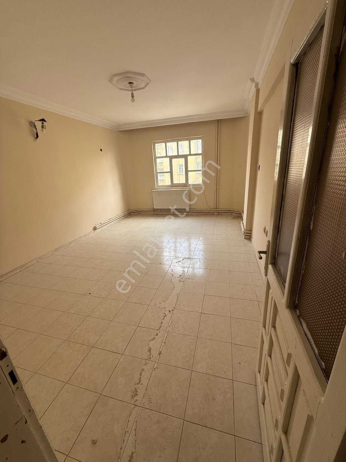 Academia Hastanesi Arkası Kiralık Daire - Görsel 9