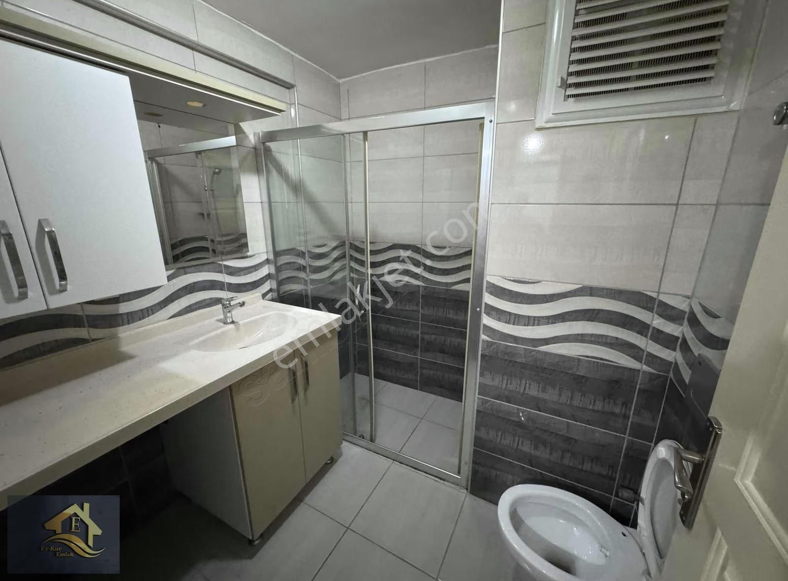 Kuşadası Davutlar'da Geniş Teras Balkonlu Satılık 2+1 Daire - Görsel 6