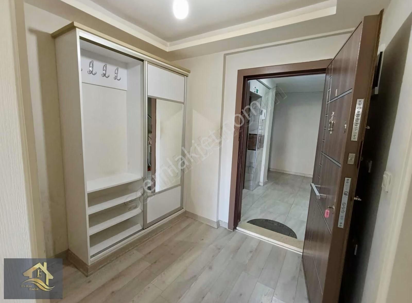 Kuşadası Davutlar'da Geniş Teras Balkonlu Satılık 2+1 Daire - Görsel 8