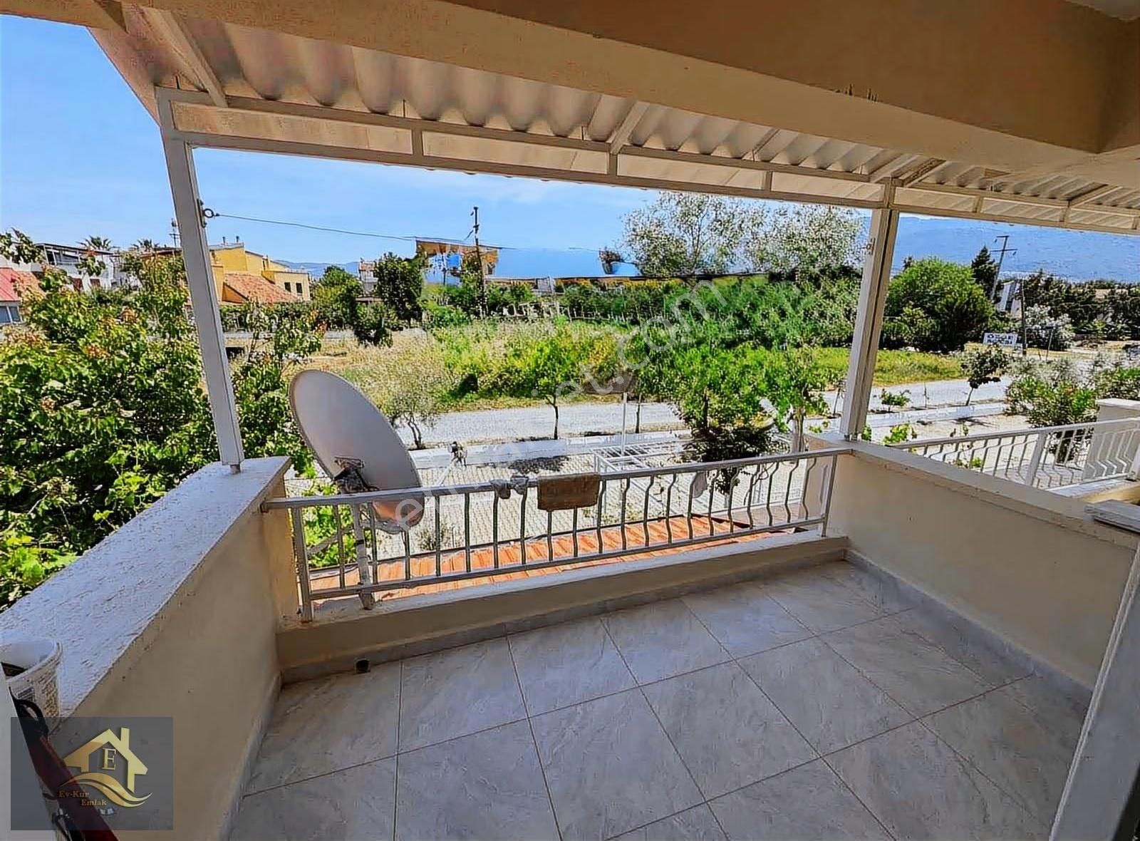 Kuşadası Davutlar'da Plaja 650 Mt Köşe Konum Satılık 4+1 Yazlık - Görsel 6