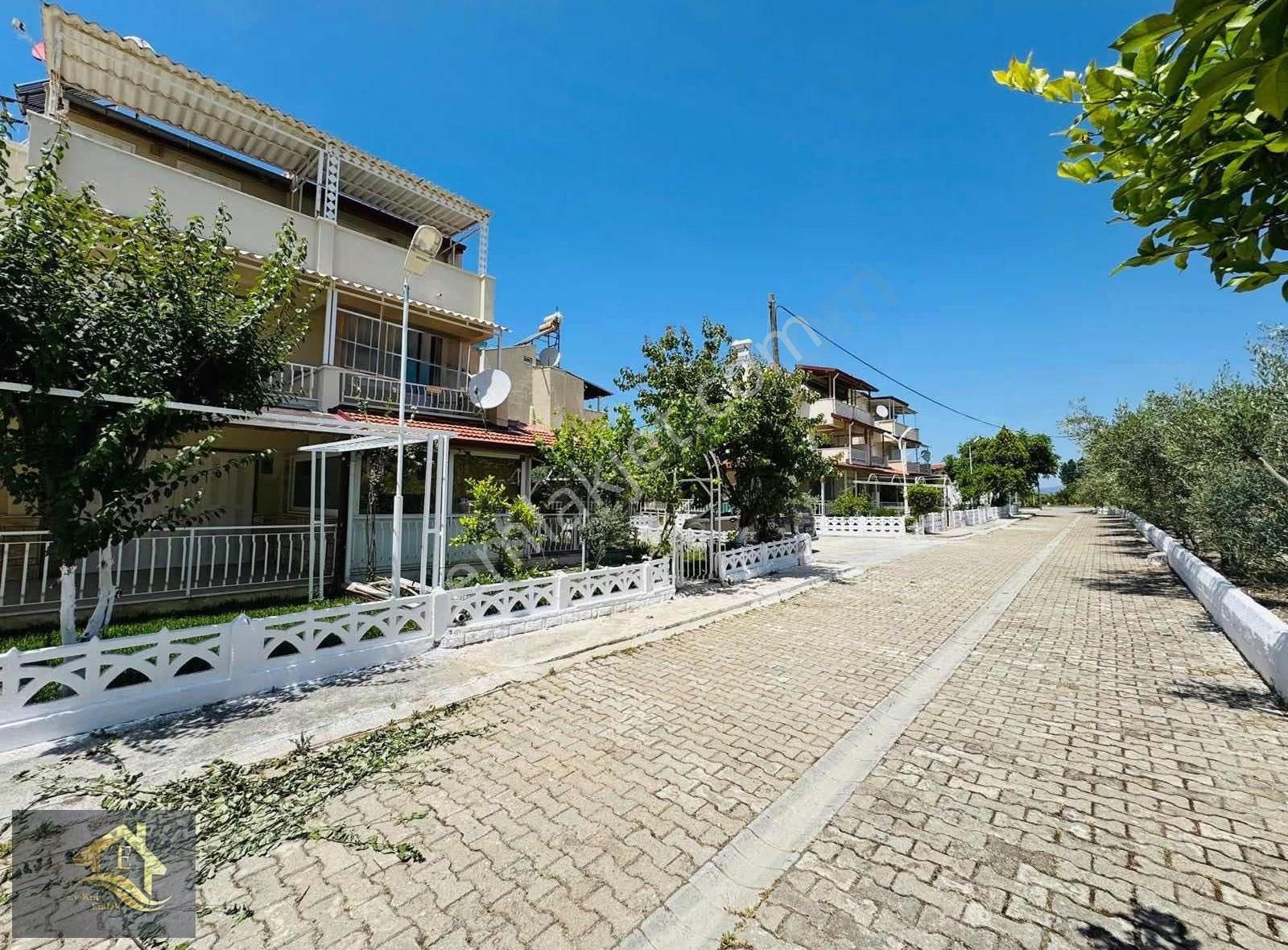 Kuşadası Davutlar'da Plaja 650 Mt Köşe Konum Satılık 4+1 Yazlık - Görsel 13