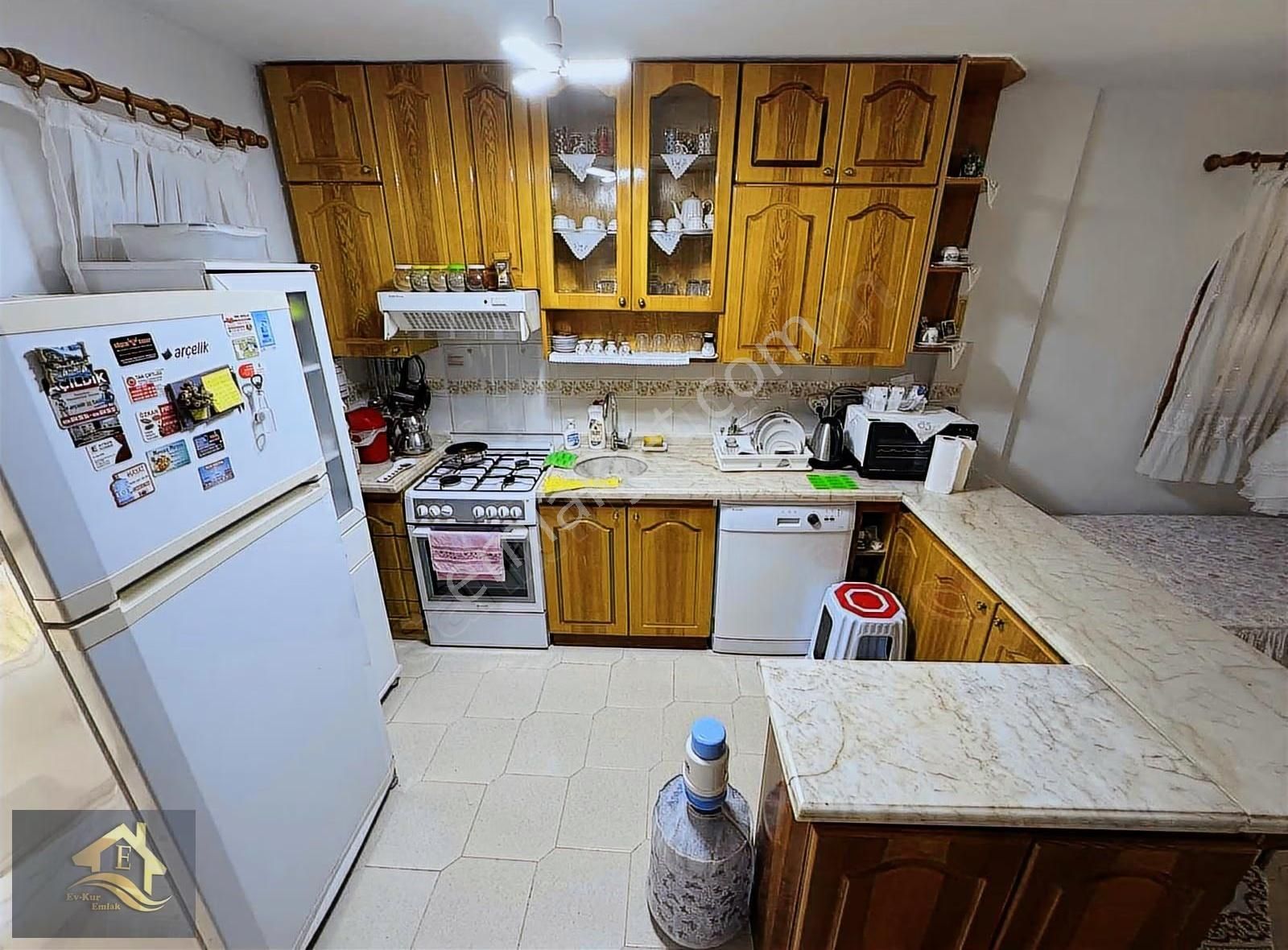 Kuşadası Davutlar'da Plaja 80 Mt Satılık 4+1 Tripleks Yazlık - Görsel 7