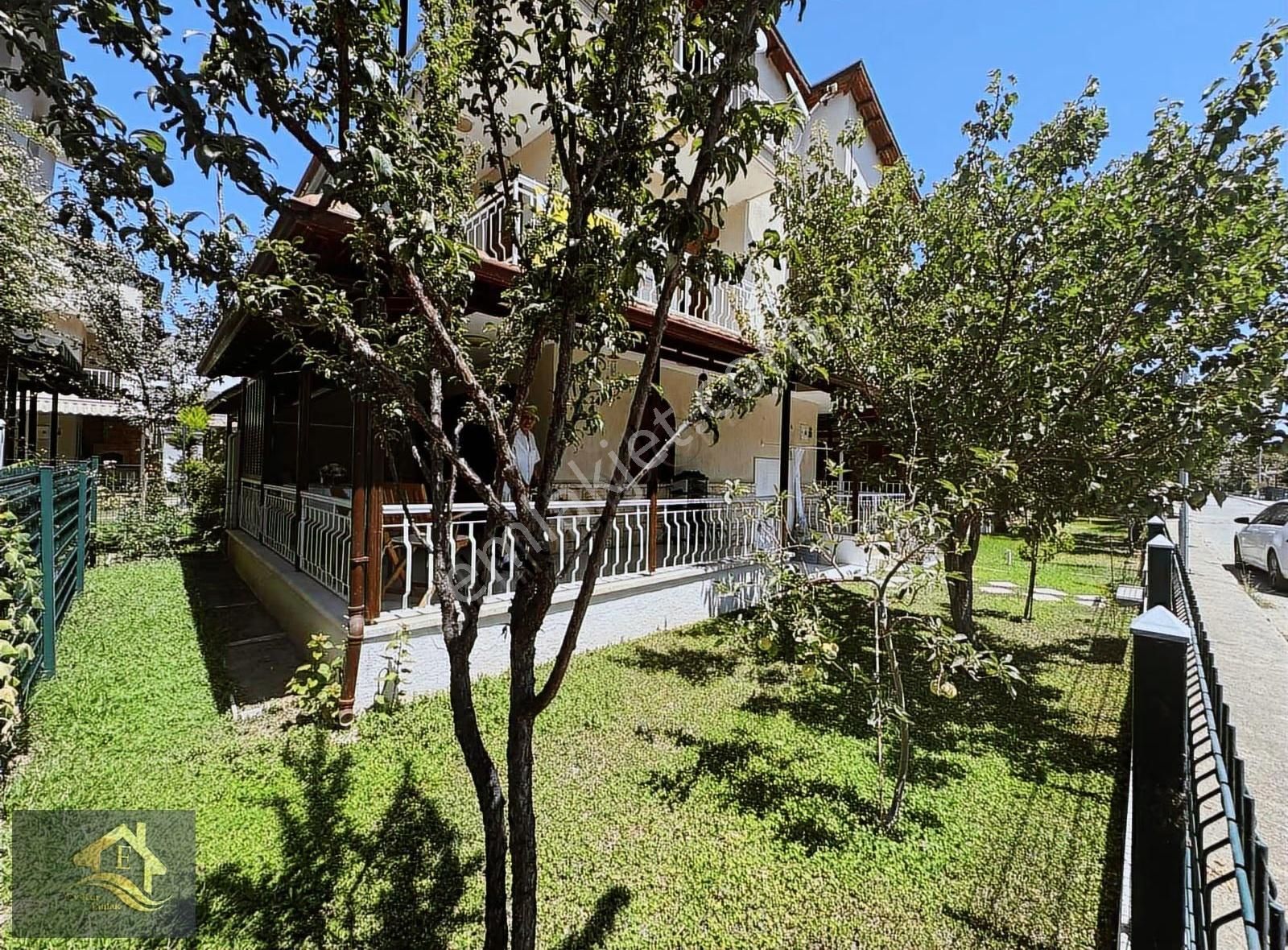 Kuşadası Davutlar'da Plaja 80 Mt Satılık 4+1 Tripleks Yazlık - Görsel 4