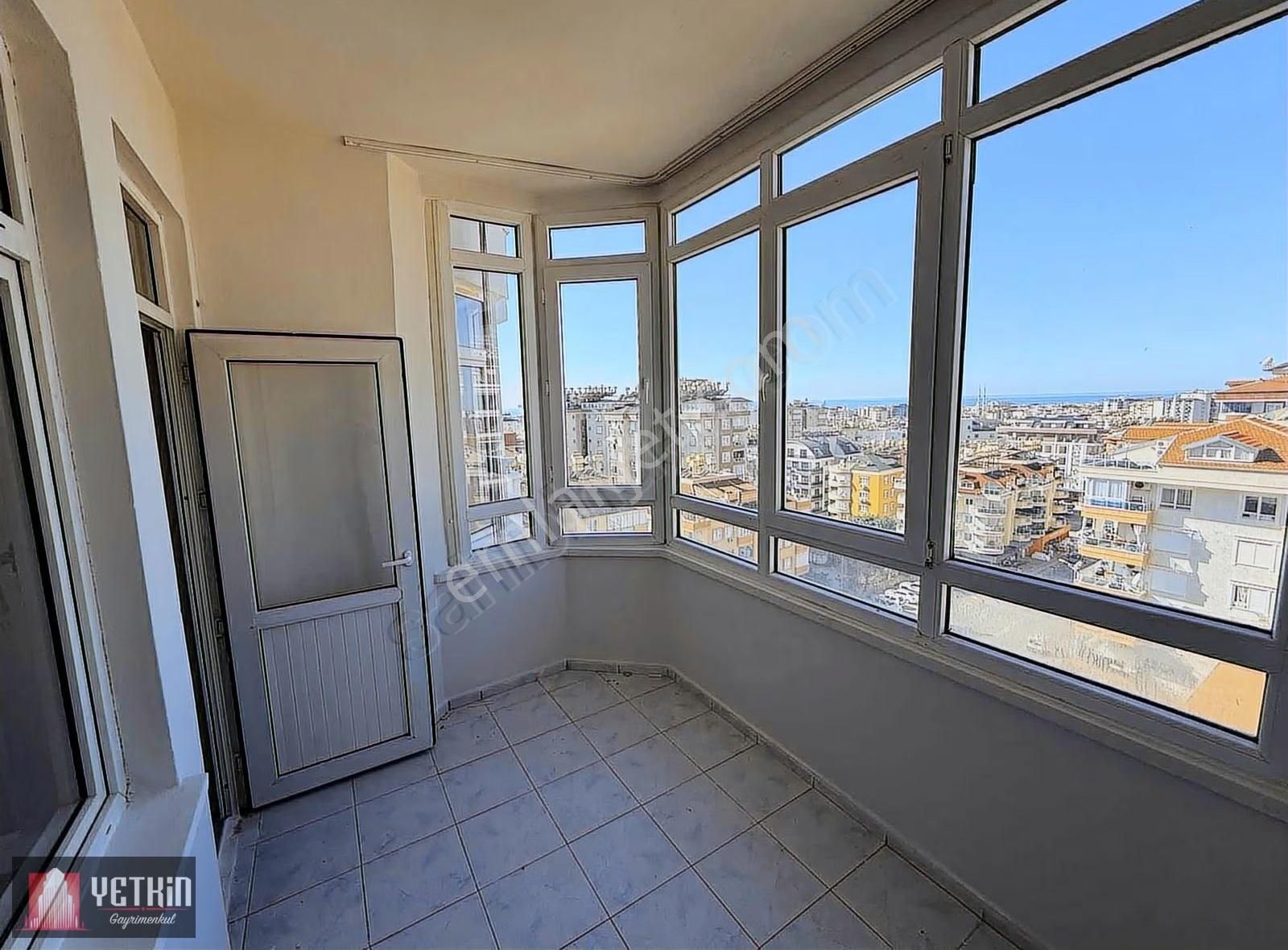 Alanya Merkezde 2+1 Ayrı Mutfak Deniz Manzaralı Kiralık Daire