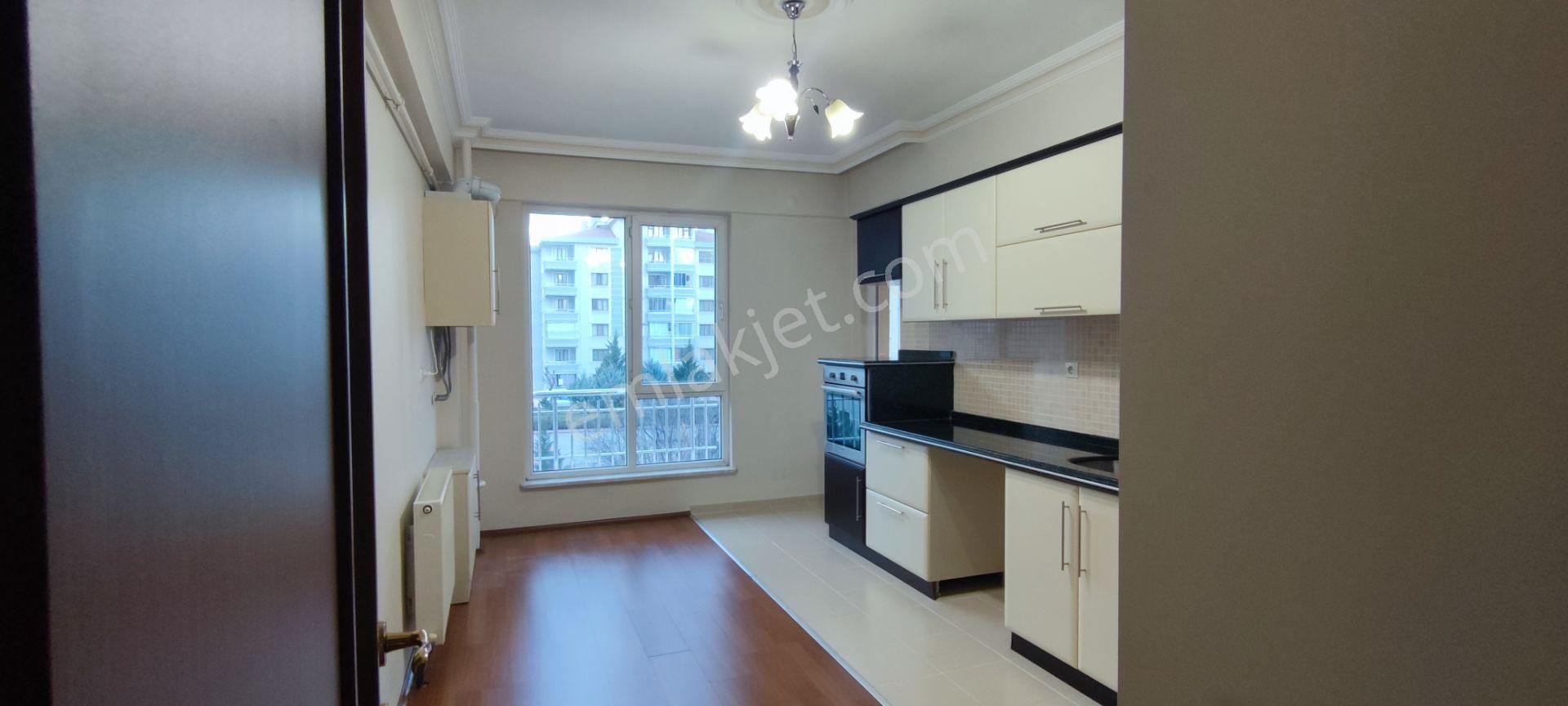 Karatay Üniversitesi Karşısı Akkonak Sit. 3+1 Geniş Ara Kat Güvenlikli Kiralık Daire - Görsel 30