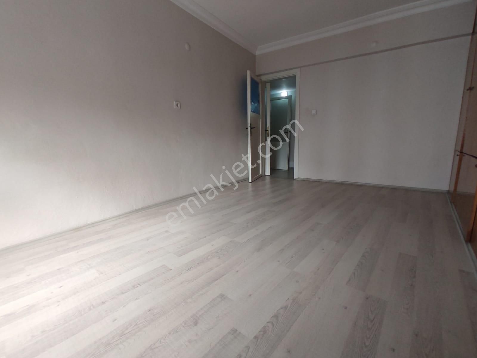 Ender Uysal Gayrimenkulden Satılık Fesleğen De 3+1 Balkonlu Çok Geniş Daire... - Görsel 21