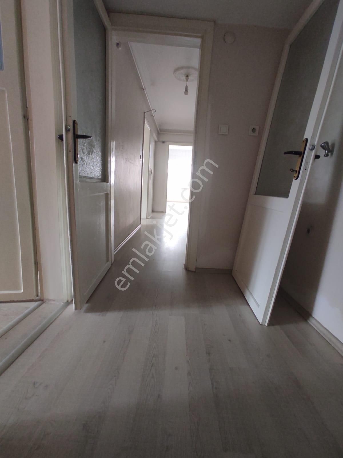 Ender Uysal Gayrimenkulden Satılık Fesleğen De 3+1 Balkonlu Çok Geniş Daire... - Görsel 25