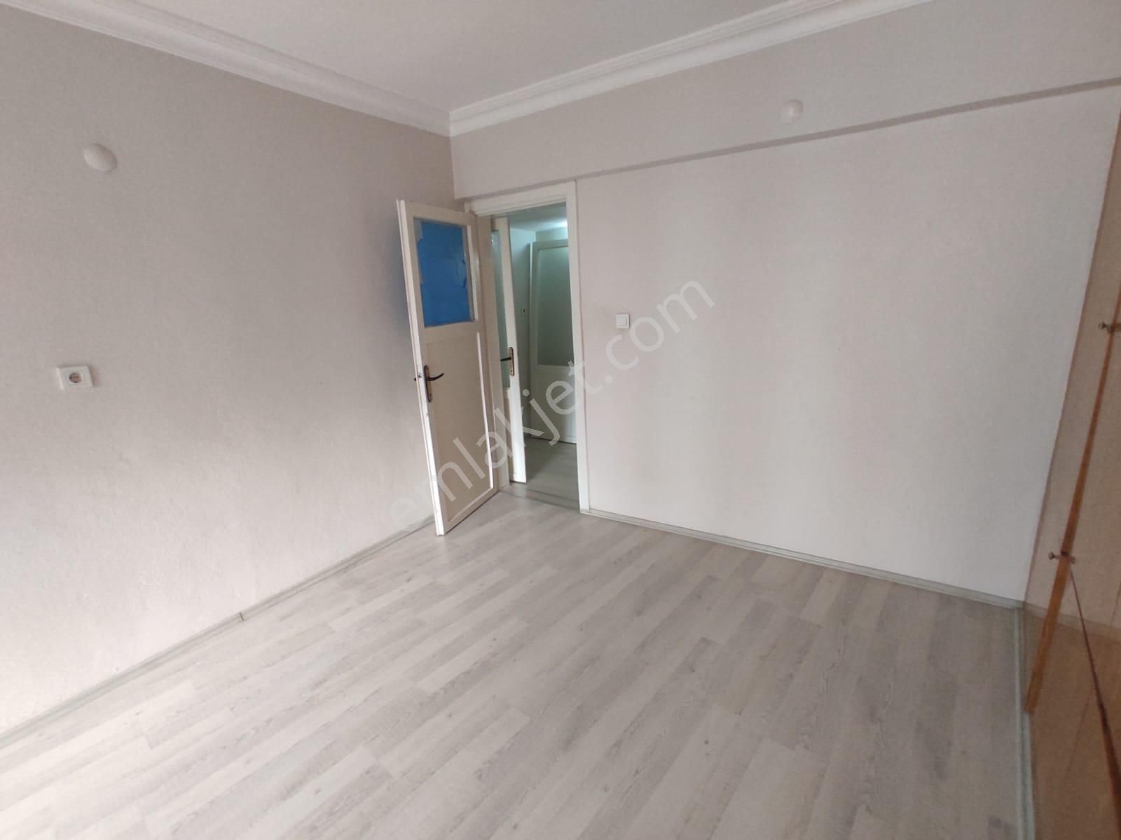 Ender Uysal Gayrimenkulden Satılık Fesleğen De 3+1 Balkonlu Çok Geniş Daire... - Görsel 20