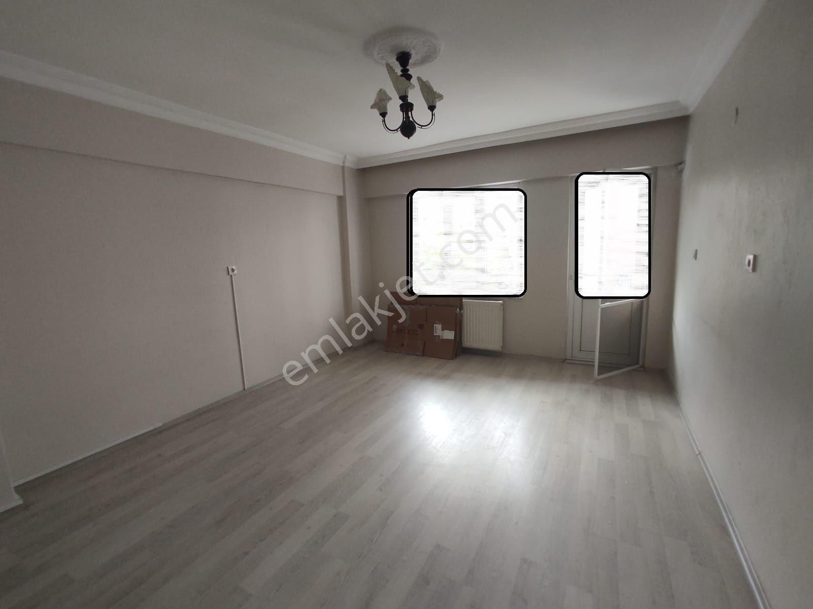 Ender Uysal Gayrimenkulden Satılık Fesleğen De 3+1 Balkonlu Çok Geniş Daire... - Görsel 14