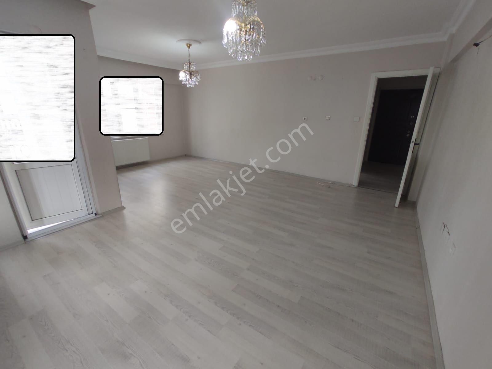 Ender Uysal Gayrimenkulden Satılık Fesleğen De 3+1 Balkonlu Çok Geniş Daire... - Görsel 10