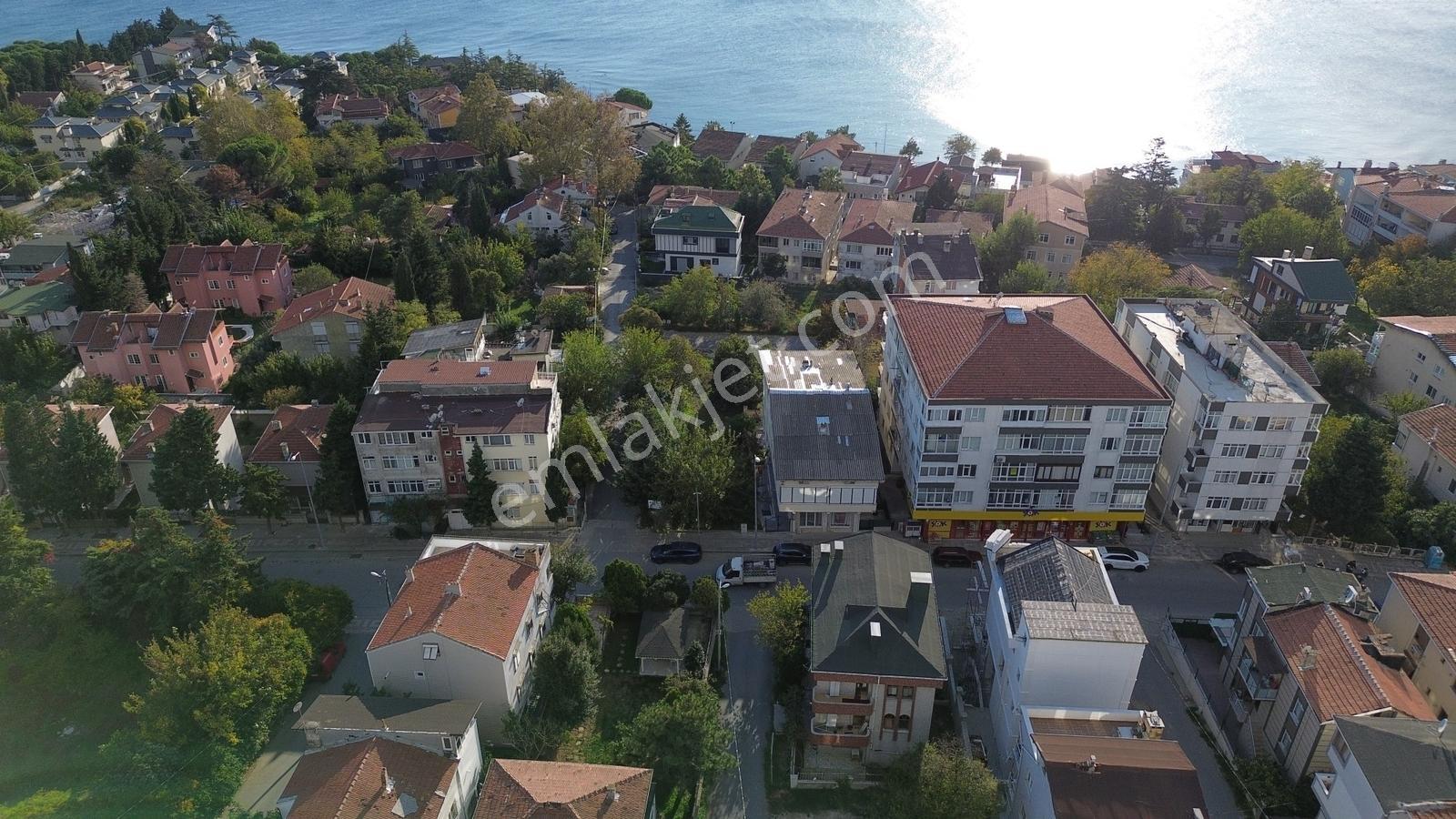 Büyükçekmece De Satılık Arsa 297 M2 Ruhsatlı Projeli Köşe Parsel