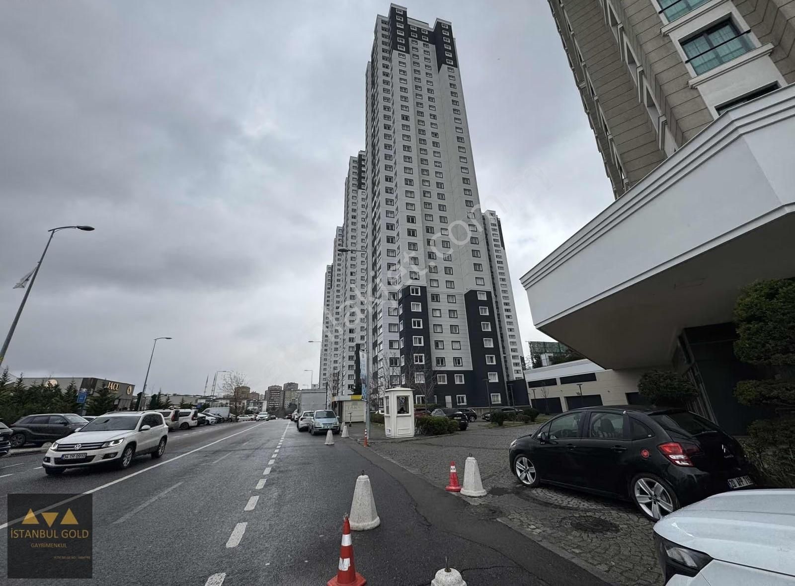 Ataşehır Atapark Konutların Da Kiralık Ebeveyn Bayolu 2+1 Boşş