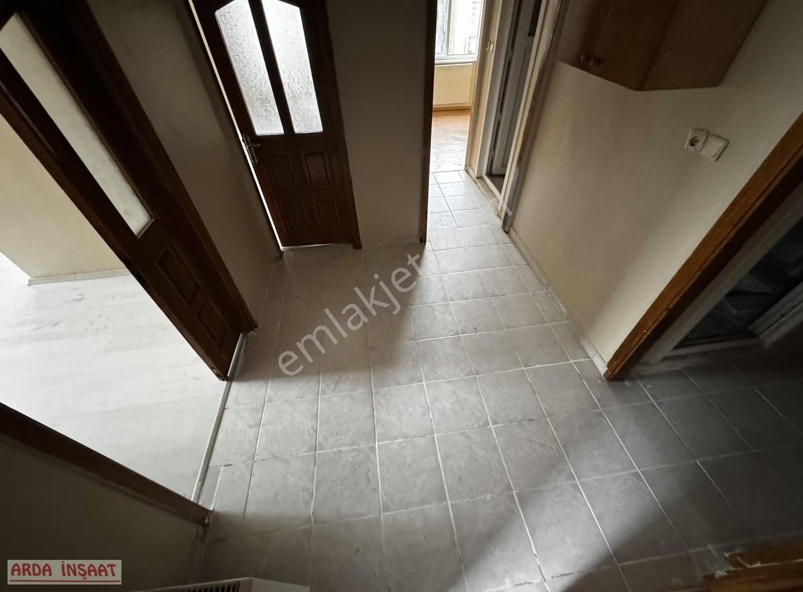 Arda İnşaat'tan Kiralık Site İçinde Asansörlü 3 Ncü Kat Daire - Görsel 2