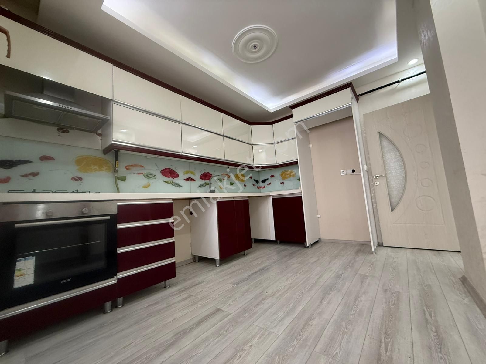 Akyüz Gayrimenkul Den Istasyon Mah De Iskanlı,çıft Banyolu 2+1 Daire - Görsel 4