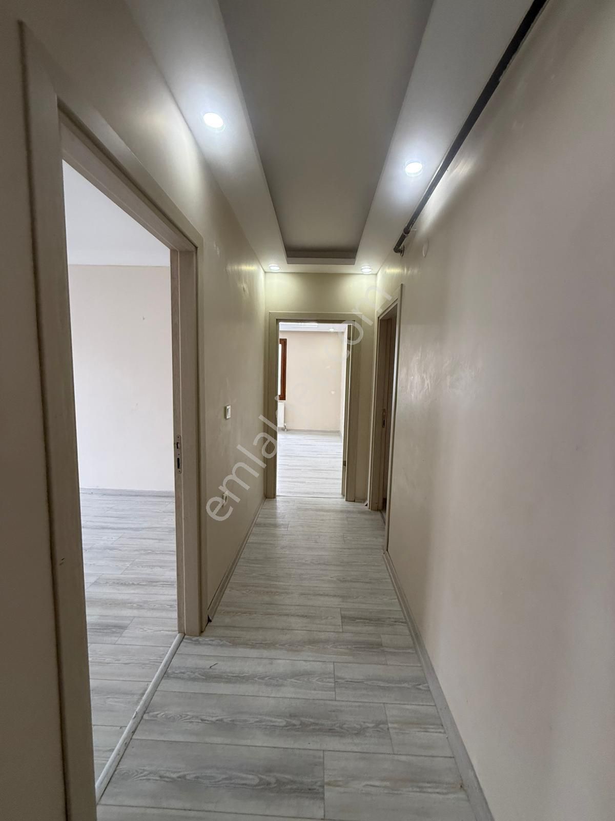 Akyüz Gayrimenkul Den Istasyon Mah De Iskanlı,çıft Banyolu 2+1 Daire - Görsel 26