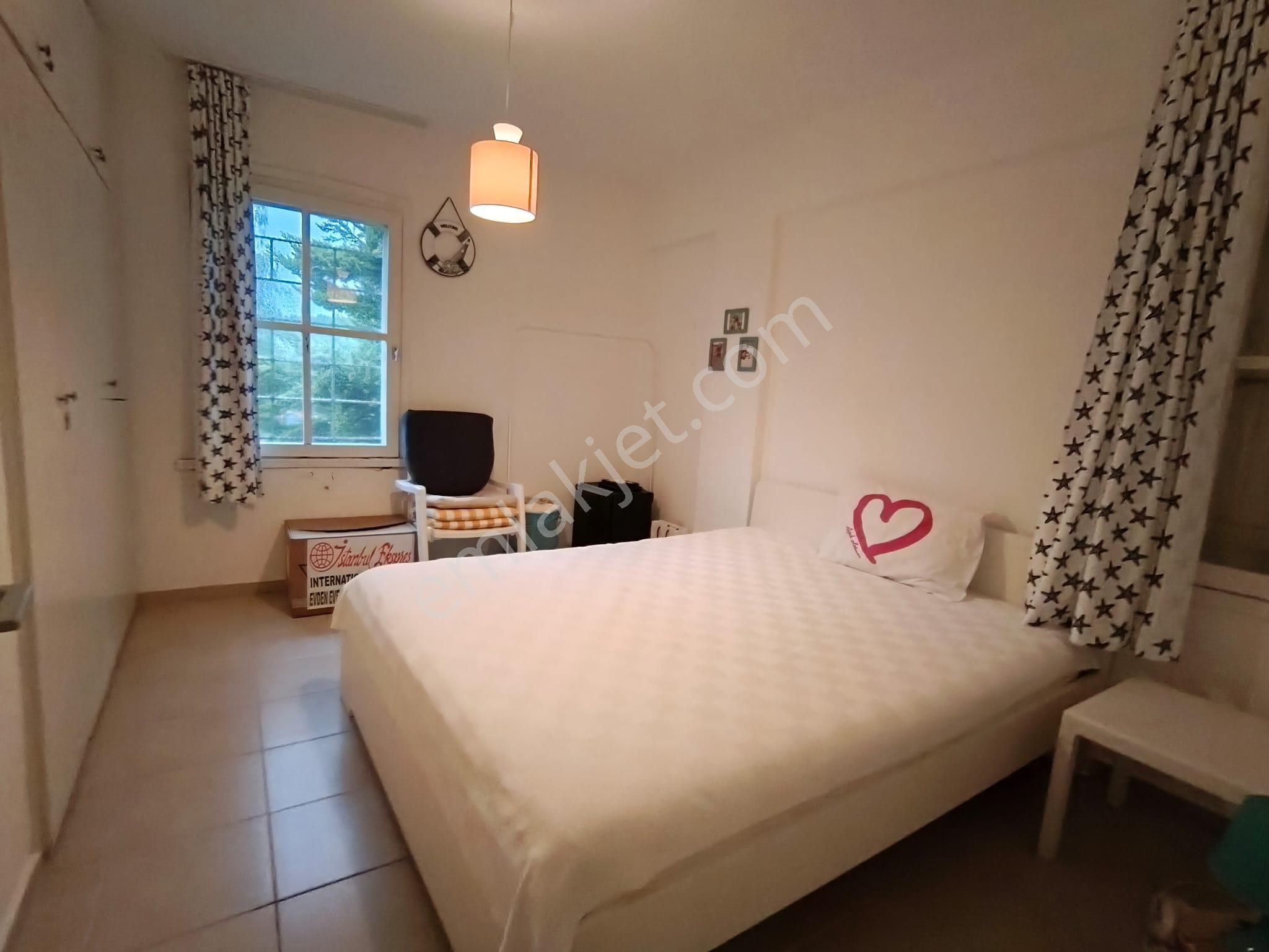 Çeşme Ilıca Plajı'na Yürüme Mesafesinde (600m),bahçeli 3+1 Villa - Görsel 25