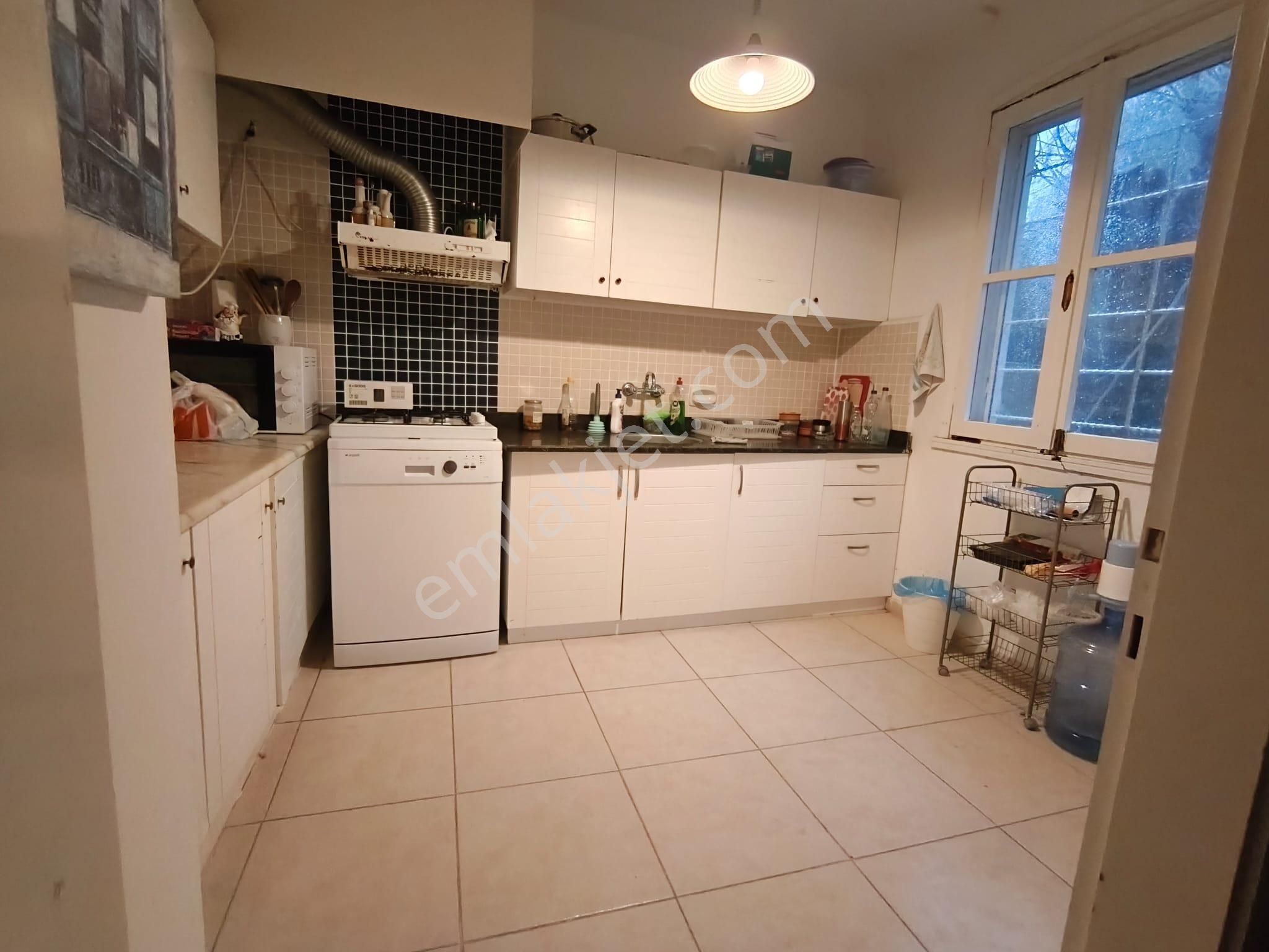 Çeşme Ilıca Plajı'na Yürüme Mesafesinde (600m),bahçeli 3+1 Villa - Görsel 7