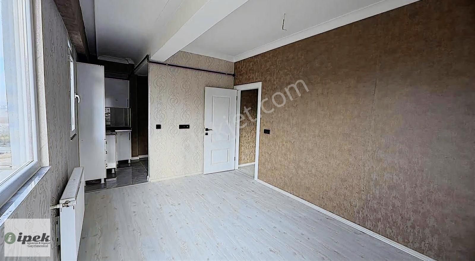 Fuar Alanında 1+1 Sıfır Satılık Daire