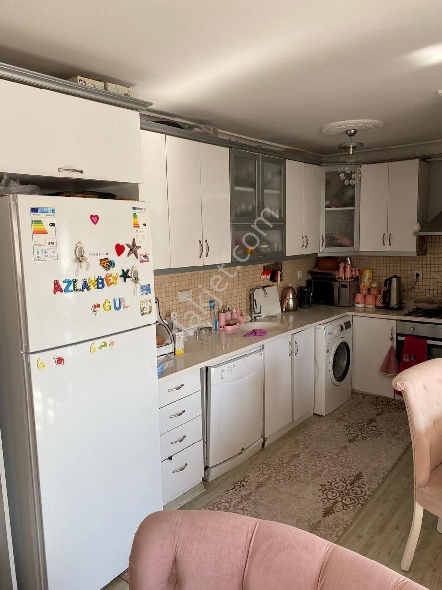 Kuşadası Merkezde 2+1 Geniş Masrafsız Daire - Görsel 12