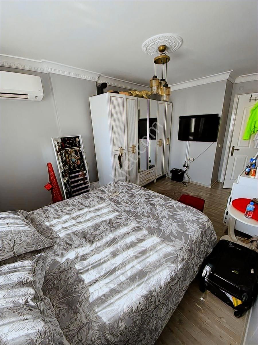 Kuşadası Merkezde 2+1 Geniş Masrafsız Daire - Görsel 16