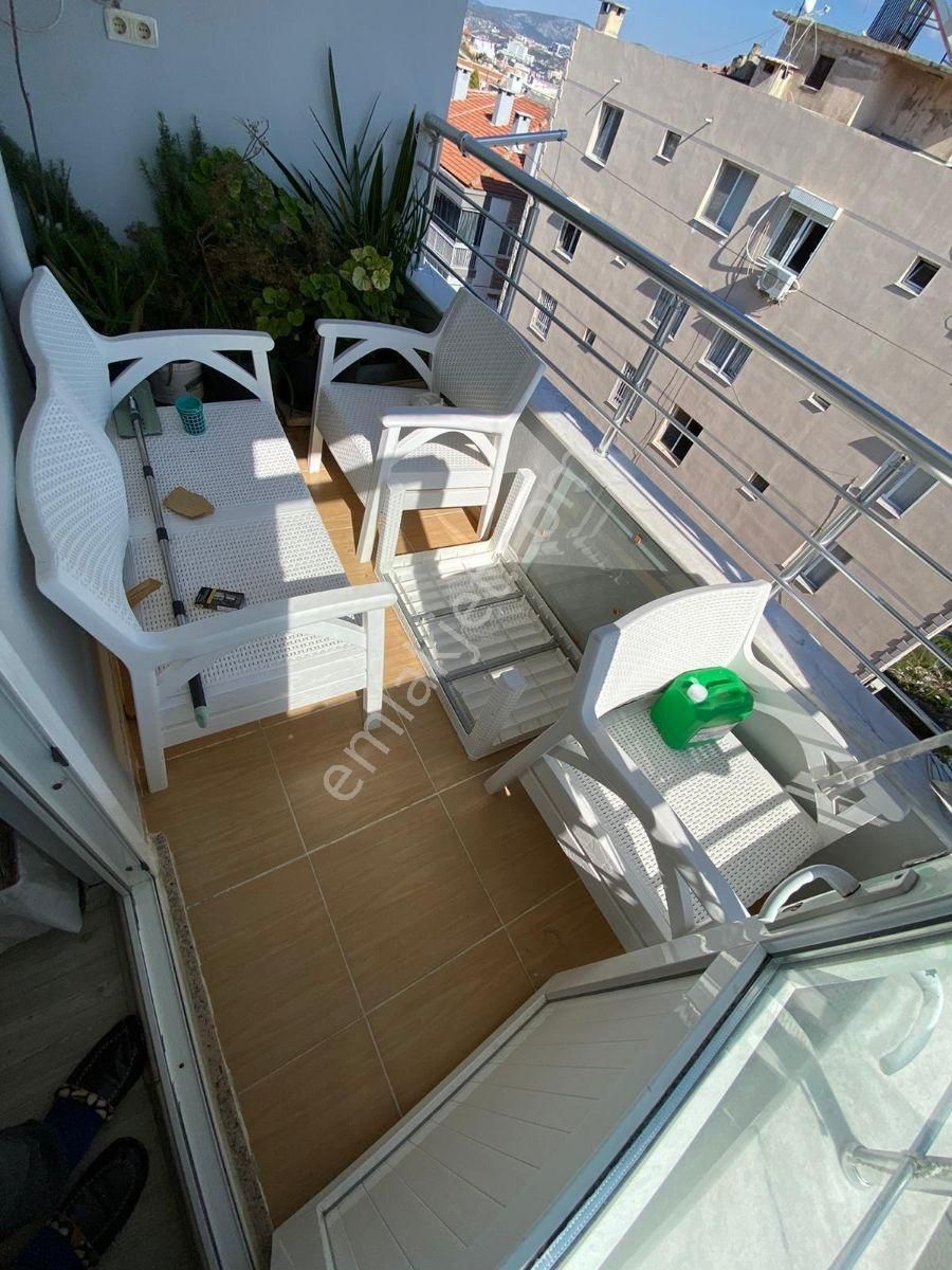 Kuşadası Merkezde 2+1 Geniş Masrafsız Daire - Görsel 2