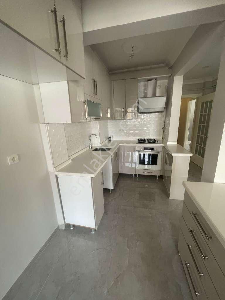 Kaçmaz'dan Adatepe Sahilde Lüks Yapılı 3.kat Ferah 3+1 - Görsel 3