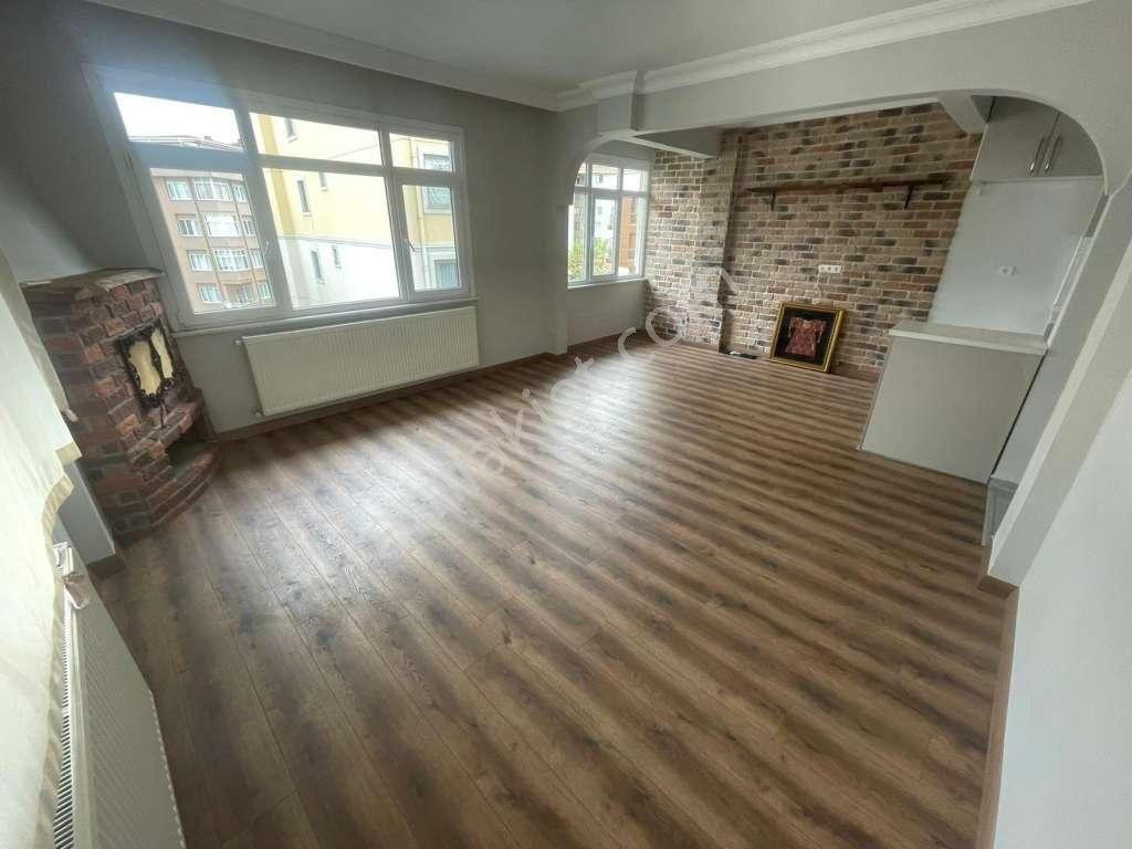 Kaçmaz'dan Adatepe Sahilde Lüks Yapılı 3.kat Ferah 3+1