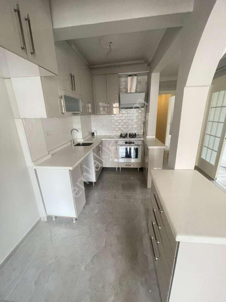 Kaçmaz'dan Adatepe Sahilde Lüks Yapılı 3.kat Ferah 3+1 - Görsel 2