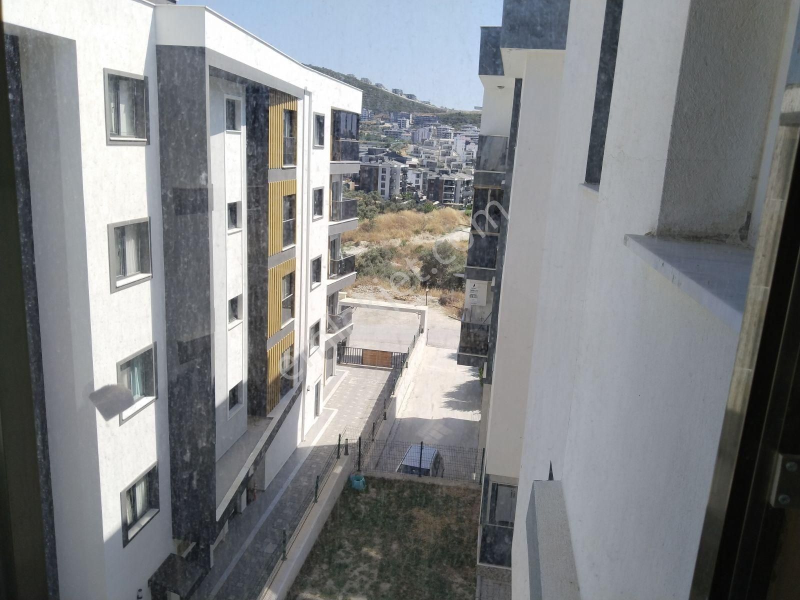 Kuşadası'nda Site İçinde Ara Kat 2+1 Satılık Daire - Görsel 9