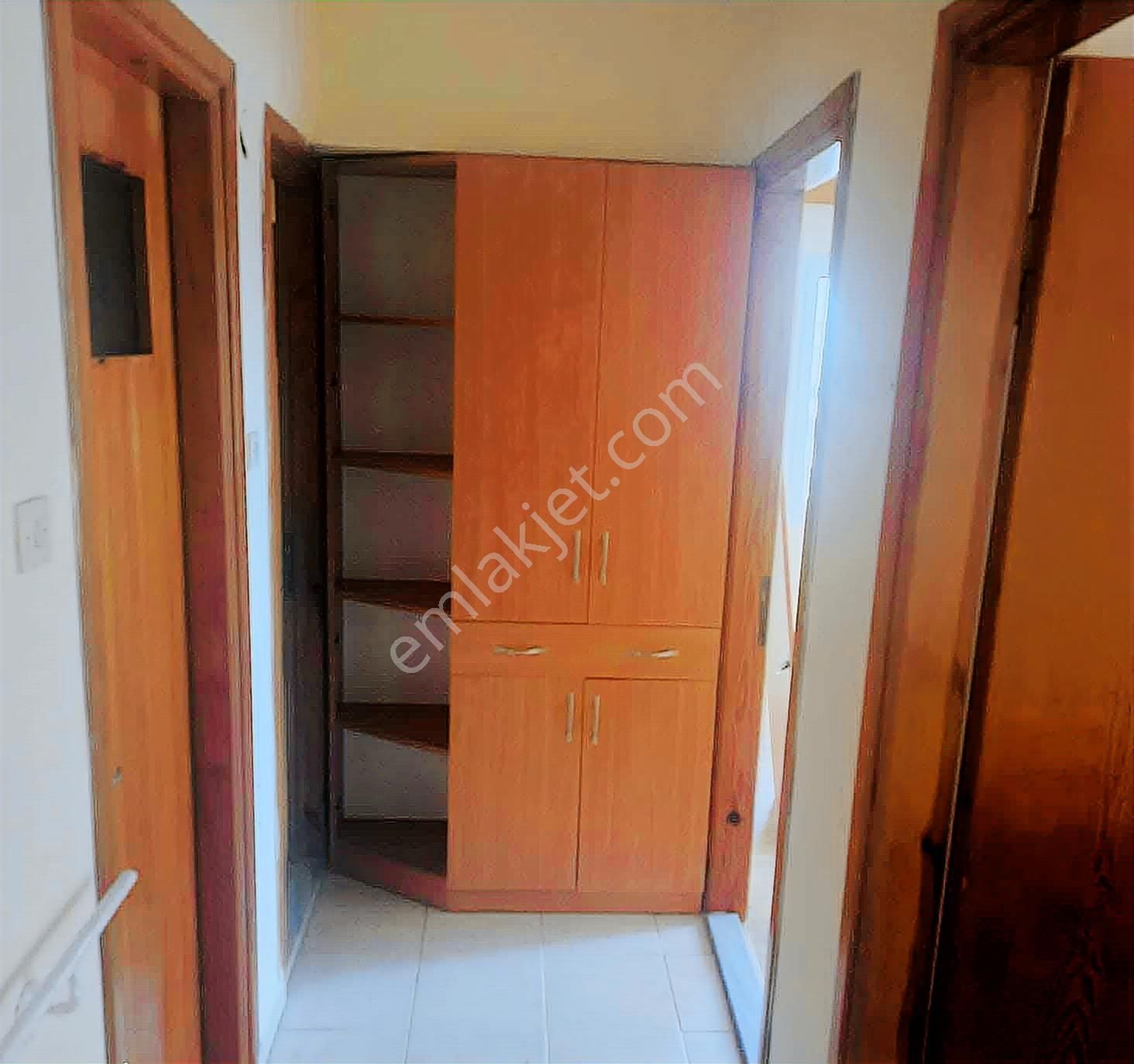 Kuşadası Tam Merkezde Ara Kat 2+1 Ferah Önü Açık Satılık Daire - Görsel 6