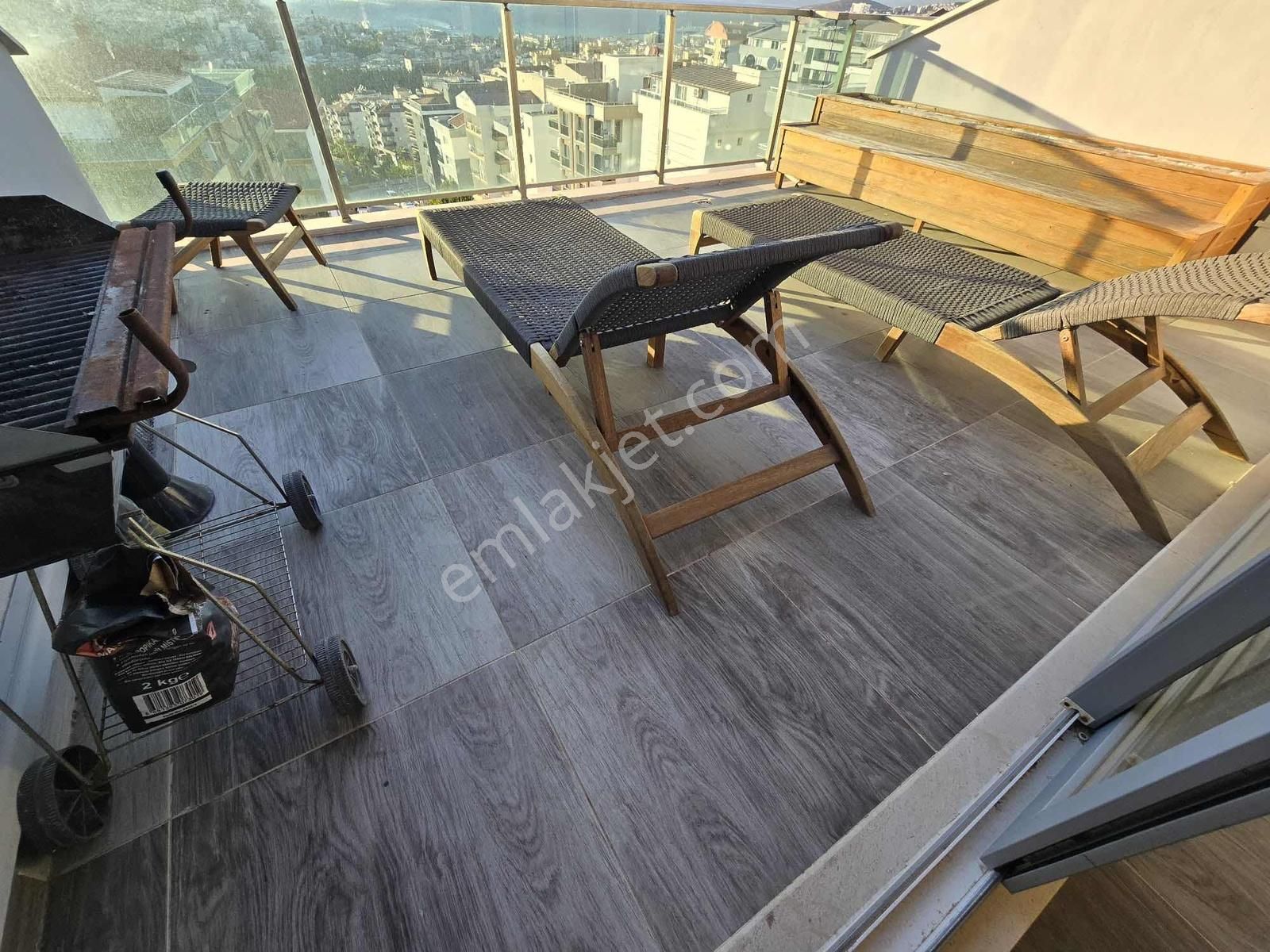 Kuşadası Merkezi Konumda Satılık Full Deniz Manzaralı Daire - Görsel 10