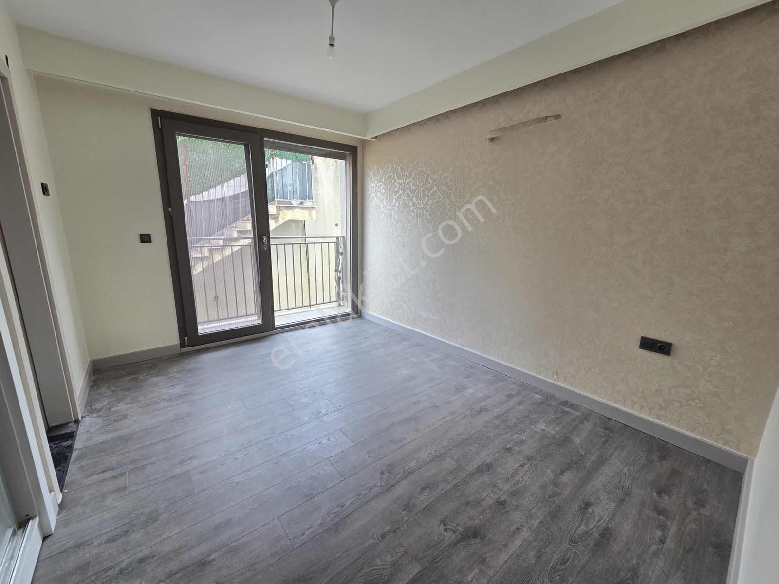 Kuşadası Merkezi Konumda Satılık Havuzlu Site İçerisinde Daire - Görsel 3