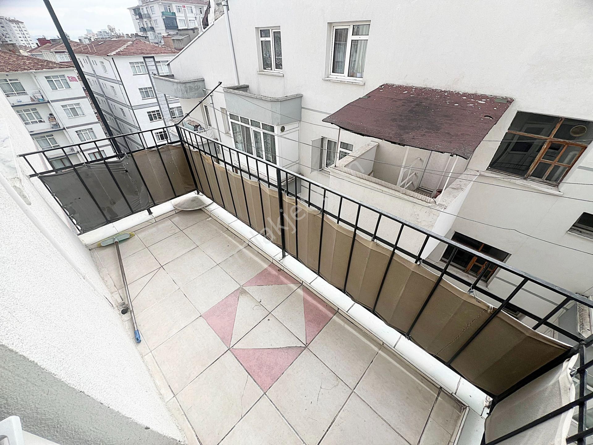 Demetgülde Metro Ve Bağdat Cadde Yakını 7.kat Asansörlü İskanlı - Görsel 5