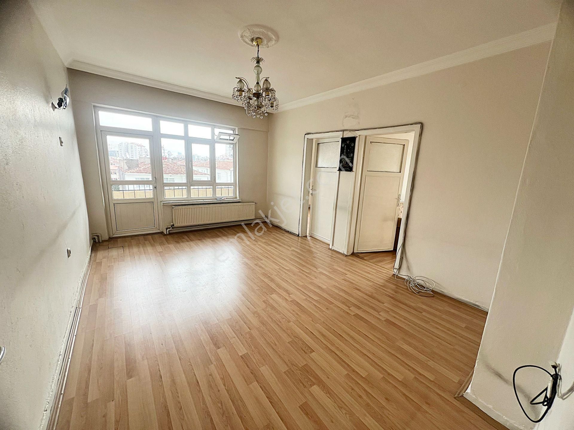 Demetgülde Metro Ve Bağdat Cadde Yakını 7.kat Asansörlü İskanlı - Görsel 9