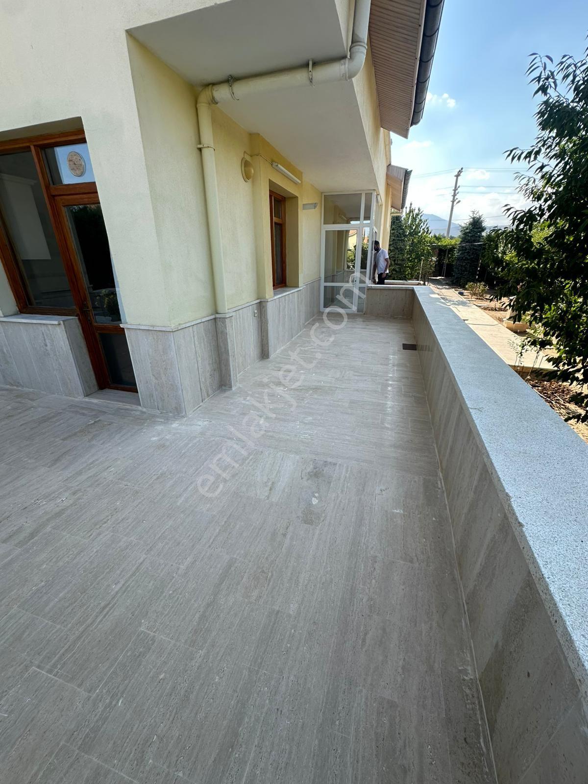 Melsa Başodadan 800 M² Arsa İcerisinde Villa - Görsel 8