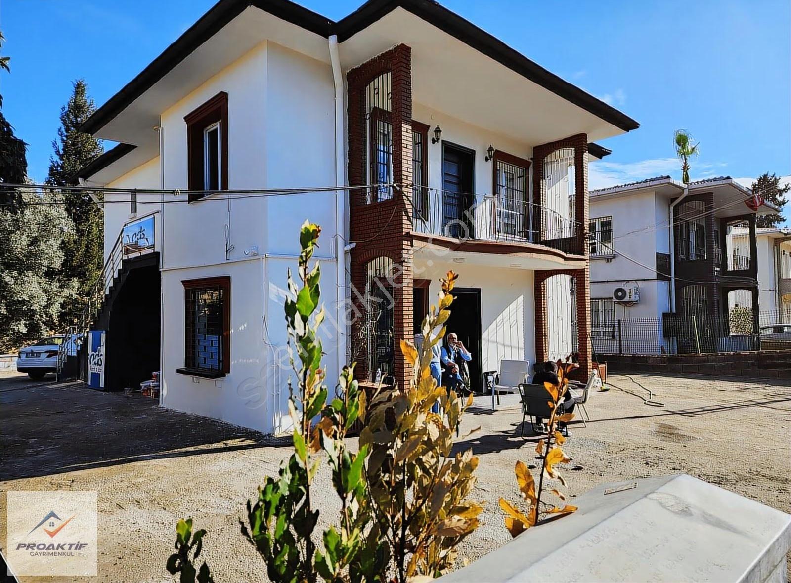 Satılık 390m² Arsalı, 2 Katlı İşyeri & Ev (e5'e Yakın)