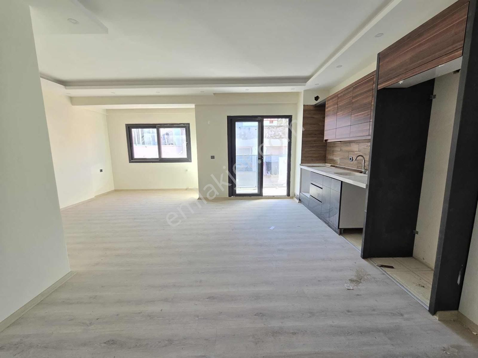 Kuşadası Şehir Merkezinde 2+1 Sıfır Daire - Görsel 9