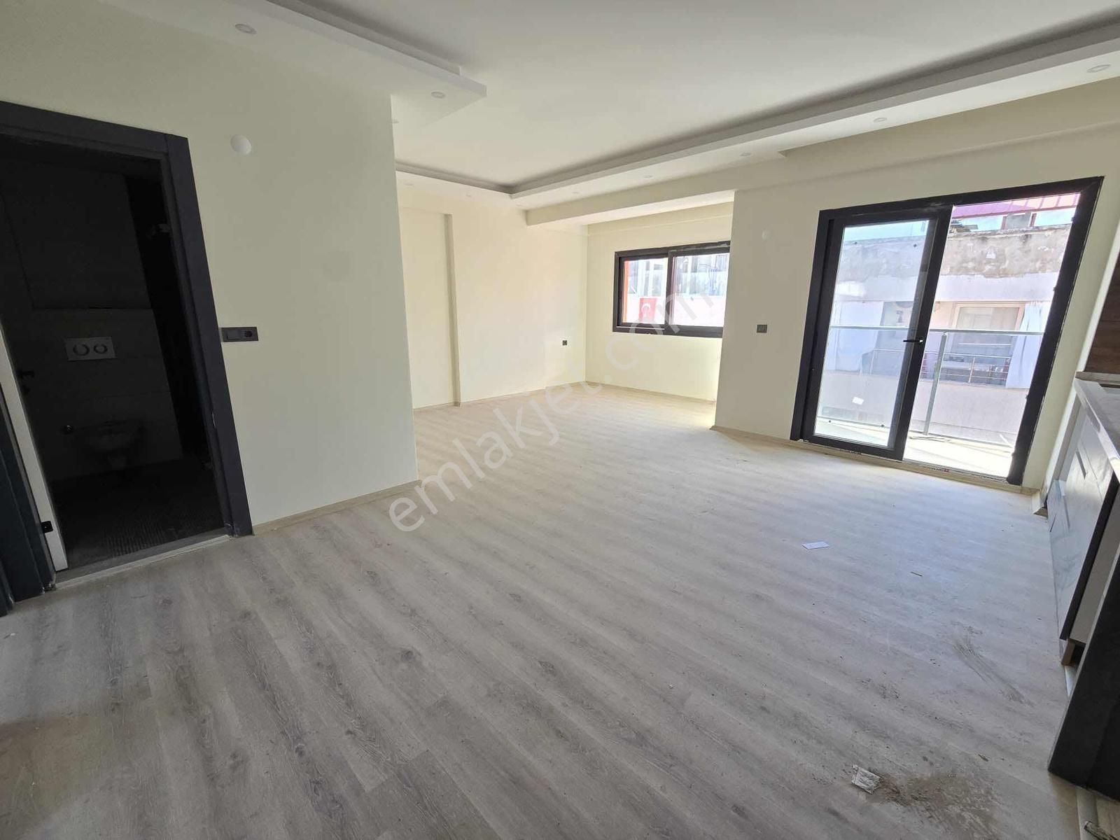 Kuşadası Şehir Merkezinde 2+1 Sıfır Daire - Görsel 3