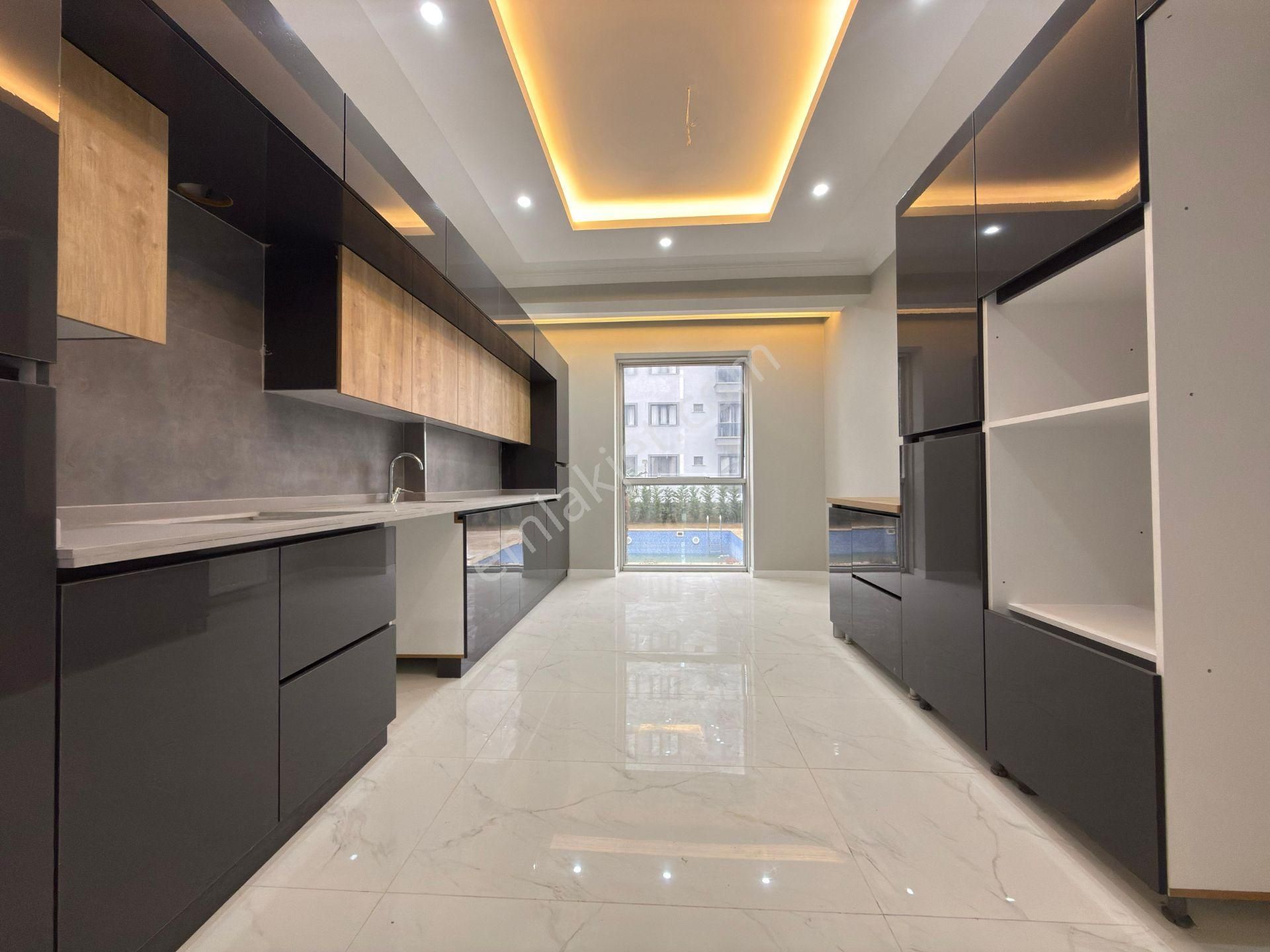 Cengiz Topel Mahallesi Site İçi 4+1 160 M2 5 Katlının Zemin Katı Sıfır Full - Görsel 8