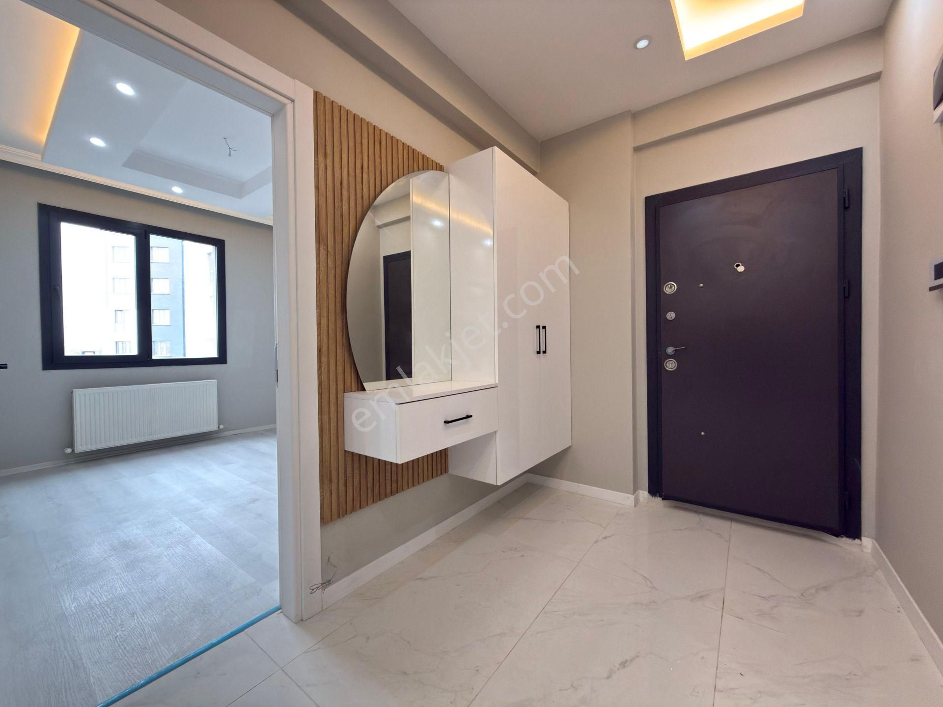Cengiz Topel Mahallesi Site İçi 4+1 160 M2 5 Katlının Zemin Katı Sıfır Full - Görsel 15